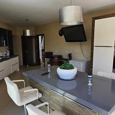 Villa Clemente Pero Moniz